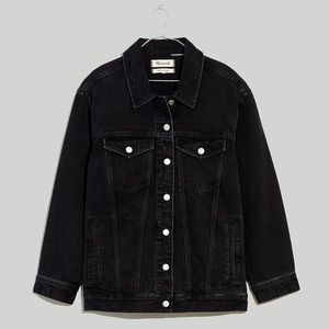 Madewell The Oversized Trucker Jean Jacket in Washed Black
